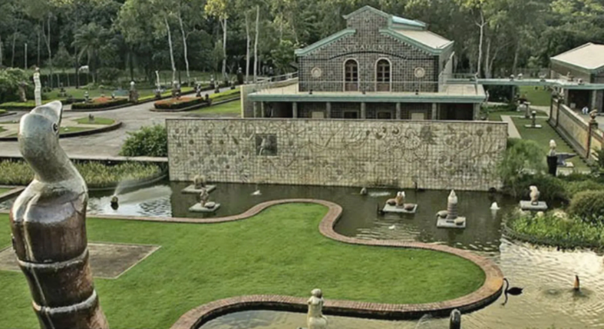 Iron House Cornélio Brennand